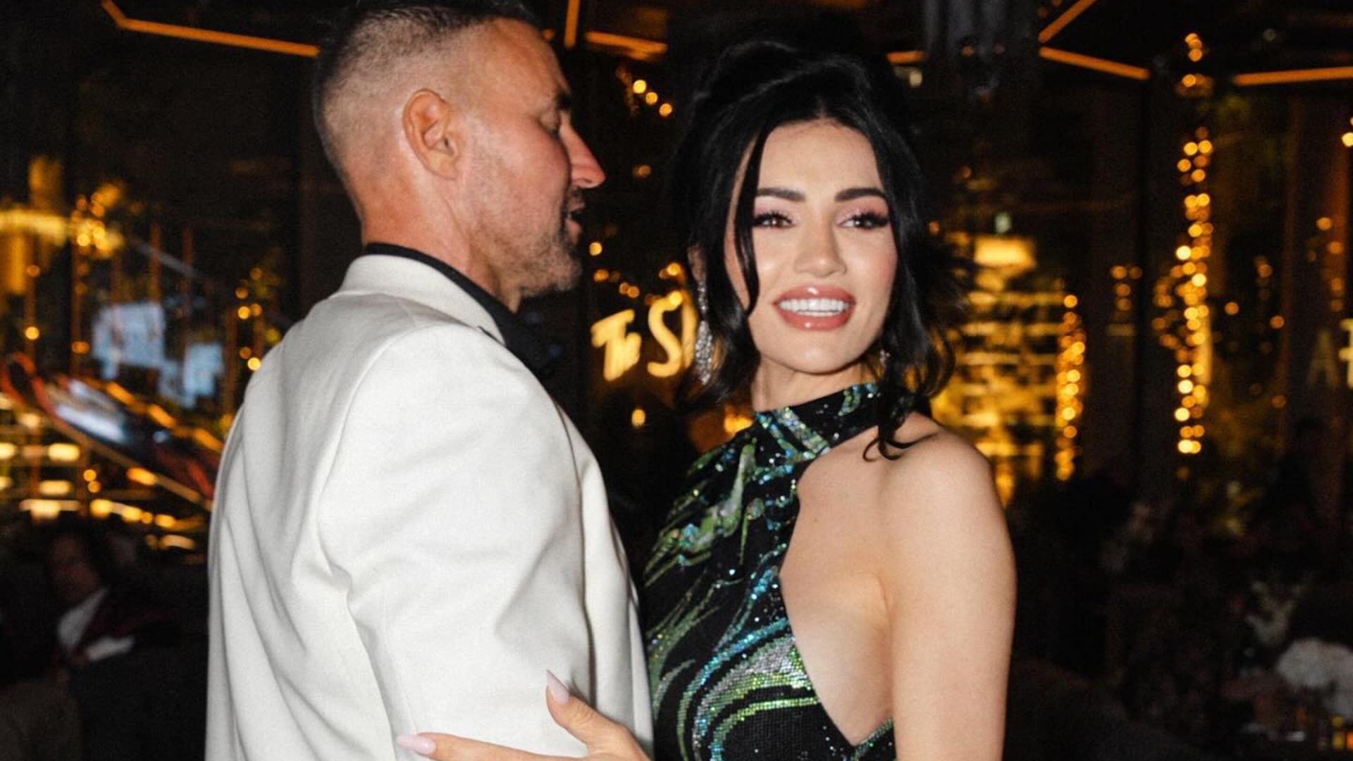 Andreea Sasu, apariție spectaculoasă la deschiderea hotelului lui Philipp Plein. Designerul a dat lovitura în Milano!