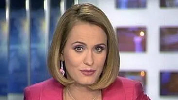 Asa nu te asteptai să o vezi vreodată! Andreea Esca, in costum de baie intr-o baie de spumă, alături de fiica ei