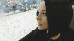 ANDREEA MARIN a ales să călătorească de la Braşov la Bucureşti cu trenul, în ciuda condiţiilor meteo. Cum a fost drumul
