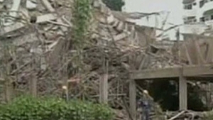 VIDEO O cladire inalta de 25 de etaje s-a prabusit in Brazilia!