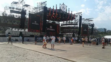 CANCAN.ro transmite cele mai tari momente. IMAGINI LIVE. Zeci de mii de oameni la NEVERSEA, cel mai mare festival de pe litoral