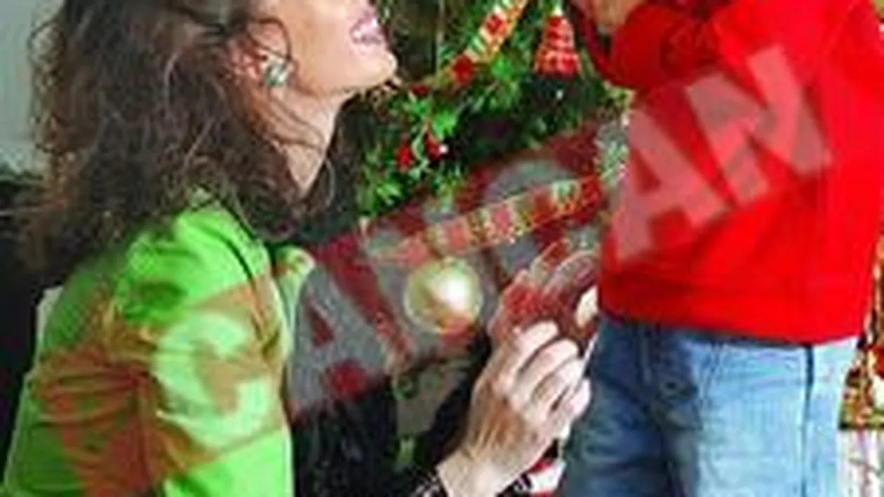 Copiii ii tin pe Alina Chivulescu si Andi Moisescu acasa