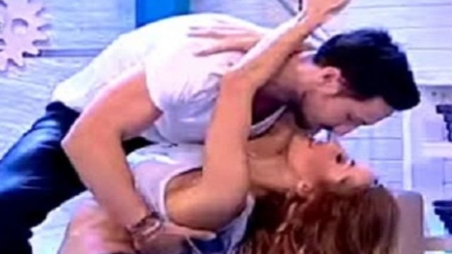 Momentul pe care toată lumea l-a ratat! Ce au făcut Flavia şi Dani Oţil ÎN DIRECT atunci când nu se uita nimeni  