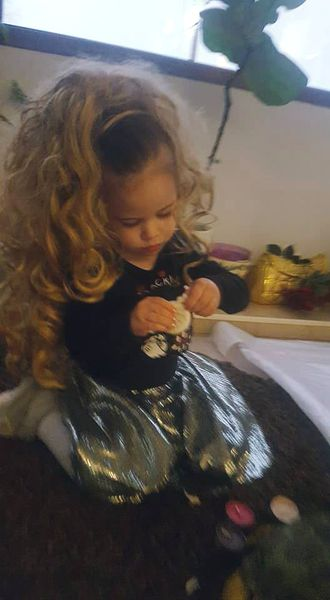 Sânziana Buruiană vrea să facă vedetă din fiica ei de doi ani! Și-a dus micuța la salon și…