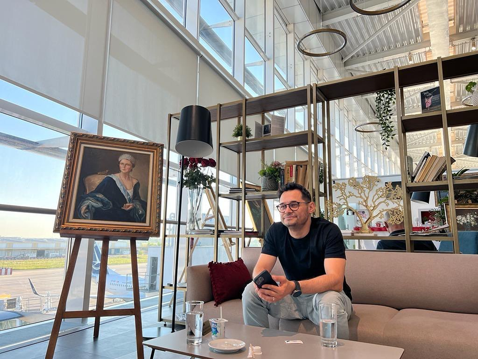 Mihai Rait îl interpretează pe Dorel din Las Fierbinți/ Sursa foto: Instagram