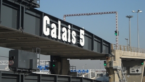 O româncă s-a sinucis în Franţa! S-a aruncat de pe feribot