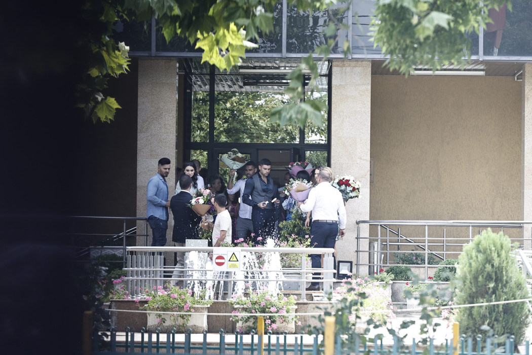 Lucian Becali și Iulia s-au cununat civil la Voluntari, iar printre invitați s-a aflat și Mihai Mincu, ginerele lui Gigi Becali