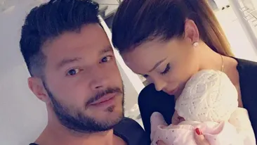 Cea mai emoţionantă fotografie de până acum cu BIANCA DRĂGUŞANU şi VICTOR SLAV, alături  de micuţa SOFIA: „Suflet pur şi frumos...“