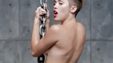 Miley Cyrus, plina de sange: E din cauza cocainei Imaginea care i-a ingrozit pe fani