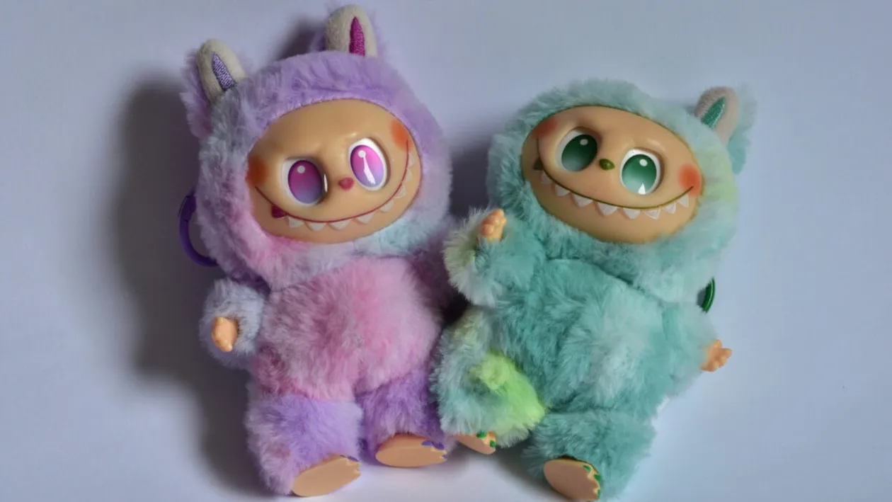 Demonul care s-ar afla în spatele păpușii Labubu! Internauții au lansat o ipoteză HALUCINANTĂ: „Atenție, părinți!”