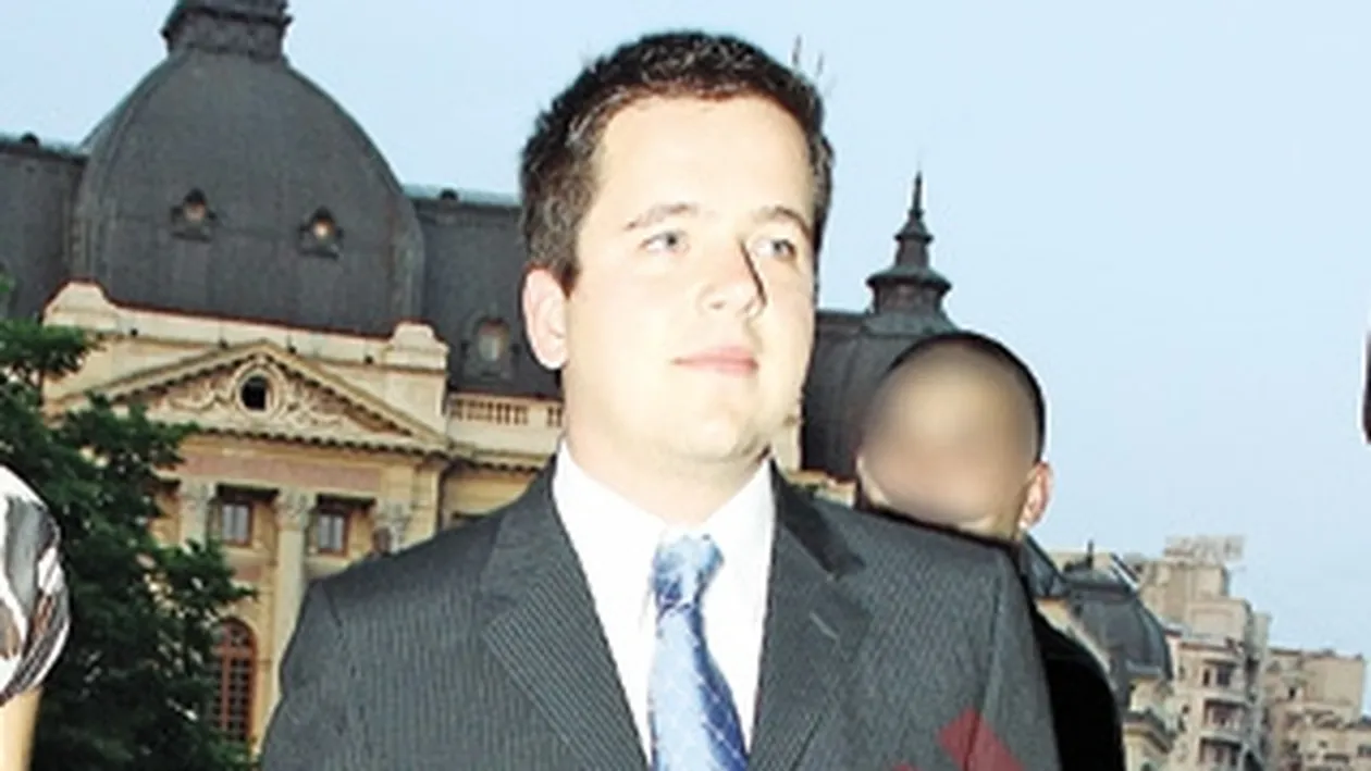 17 profesori de la Colegiul Ion Ghica din Bacau, urmariti penal, pentru ca au falsificat situatia scolara a lui Costelus Casuneanu