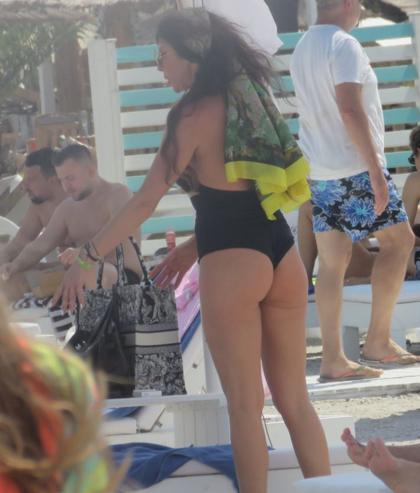 Roxana a impresionat asistența cu posteriorul bine conturat