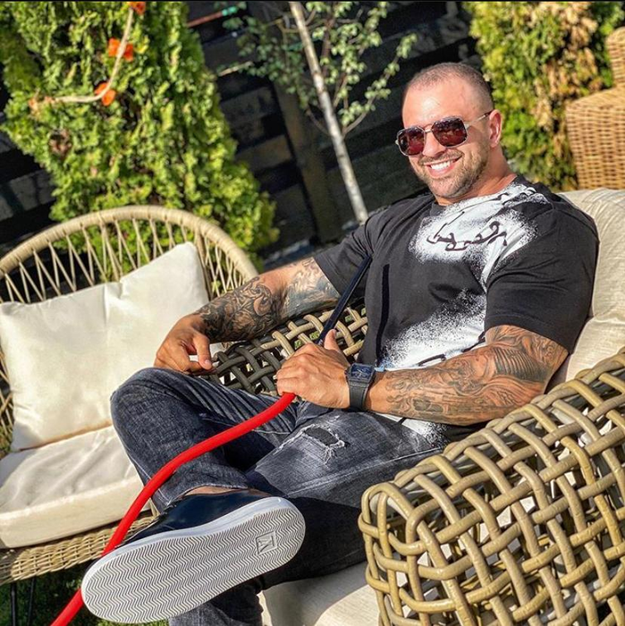 Alex Bodi, petrecere cu lăutari după ce s-a despărţit de Bianca Drăguşanu. Aroganţa supremă! Le-a dat bani grei, în timp ce…