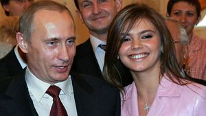 Ce se știe despre familia secretă a lui Vladimir Putin. Cum ar trăi cei doi fii din relația secretă cu o fostă gimnastă