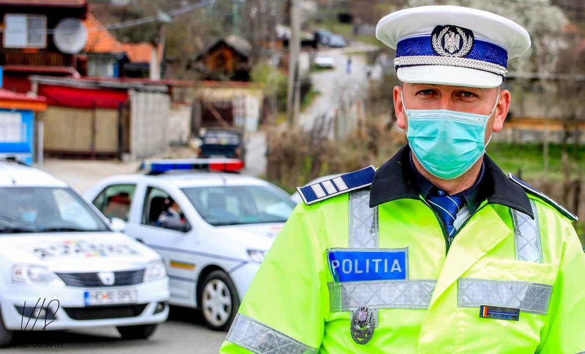 Polițiștii aflați în prima linie în timpul pandemiei au primit bonusuri