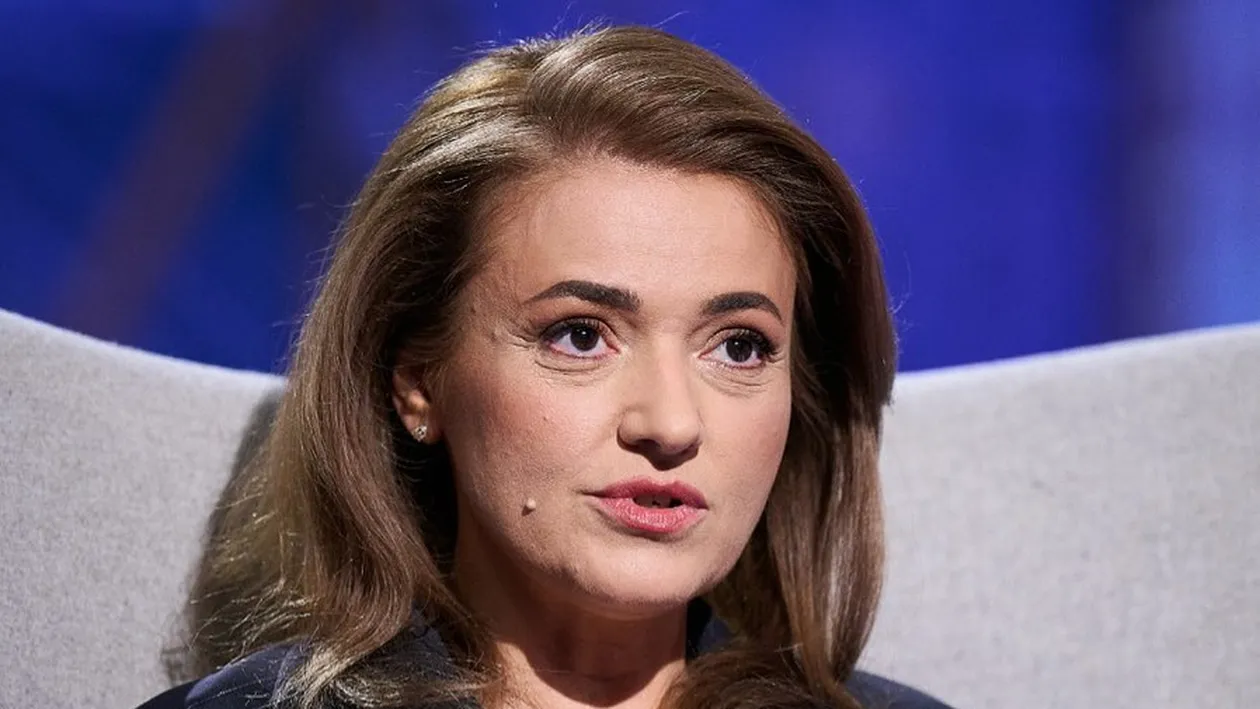 De ce a divorțat, de fapt, Cristina Bâtlan, de la Imperiul Leilor. După 26 de ani de căsnicie