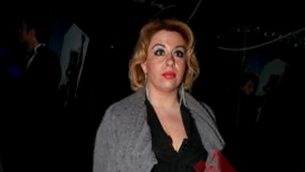 Oana Roman: Imi doresc foarte mult un copil, dar din pacate nu s-a putut