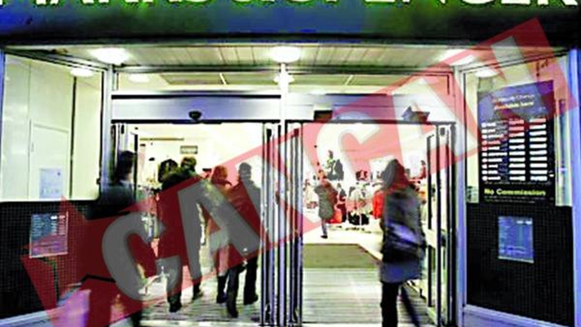 Vrea daune de 400.000 de euro de la Marks&Spencer