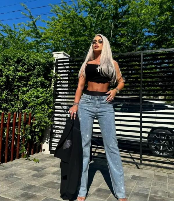 Loredana Chivu, cu ochii pe Jaguaru! (INSTAGRAM.COM)