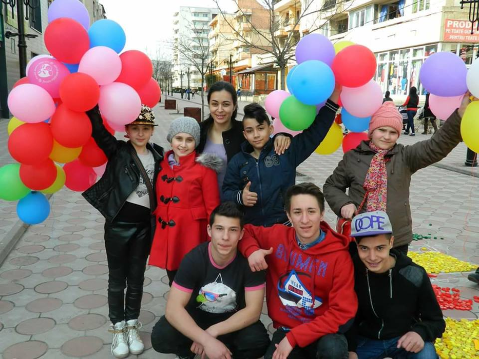 Ștefania Selegian, alături de elevii ei