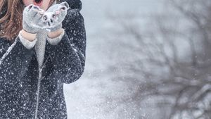 Cum va fi vremea de Revelion. Unde se vor putea bucura oamenii de zăpadă