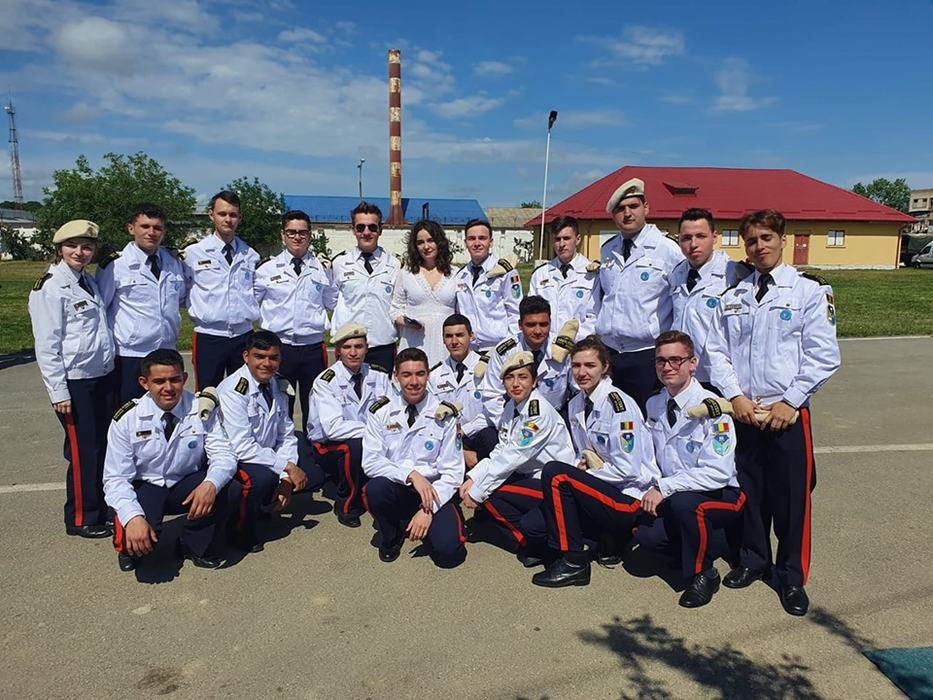 Mihai și colegii săi de la Liceul militar din Craiova