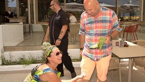 Chef Cătălin Scărlătescu, cerut a doua oară în căsătorie de Angie! Martor a fost chiar Nea Mărin