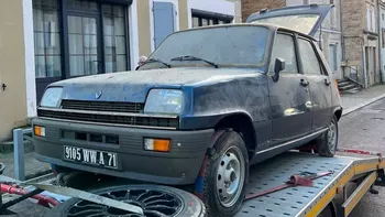 O mașină Renault din 1982 a ajuns să coste cât un apartament. Cât s-a plătit pentru ea