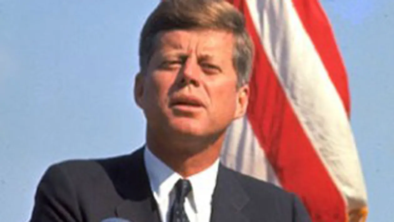 Ambulanta cu care ar fi fost transportat John F. Kennedy dupa asasinat a  fost vanduta la licitatie