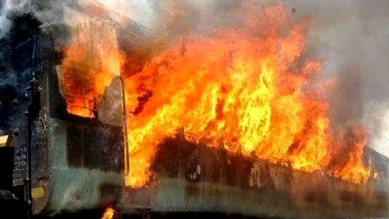 Incendiu devastator la Timișoara! 80 de oameni au fost evacuați din spital