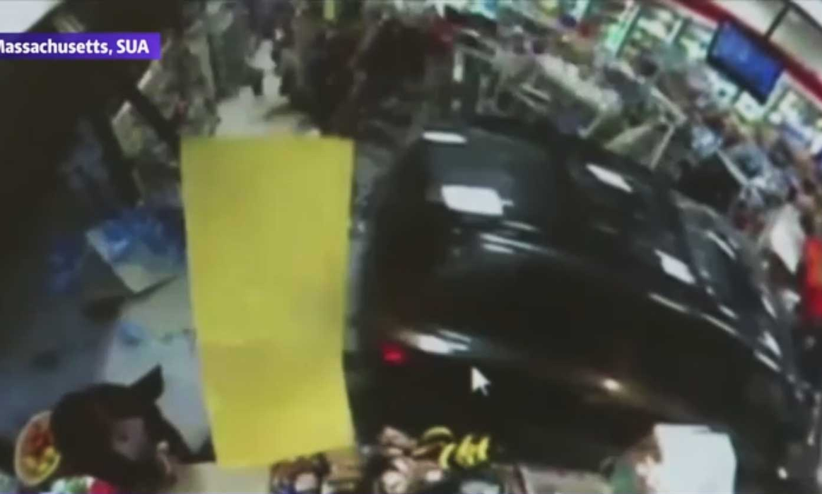 O femeie a văzut moartea trecând pe lângă ea la milimetru! Stătea la coadă la supermarket, când…