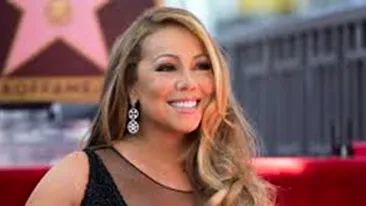 Mariah Carey a pozat in costum de baie, in ZAPADA! Cum mai arata DIVA dupa ce s-a ingrasat si apoi a slabit considerabil!