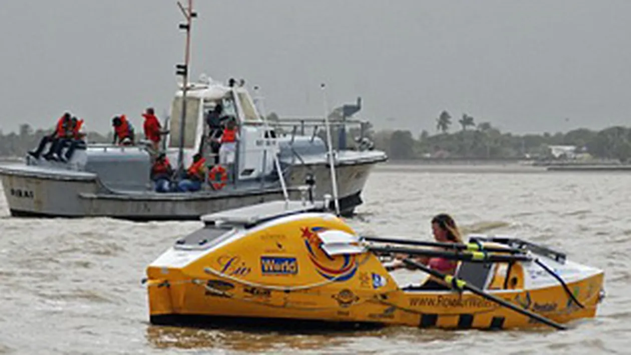 A traversat Atlanticul vaslind