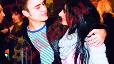 S-a lipit de o acrobata!