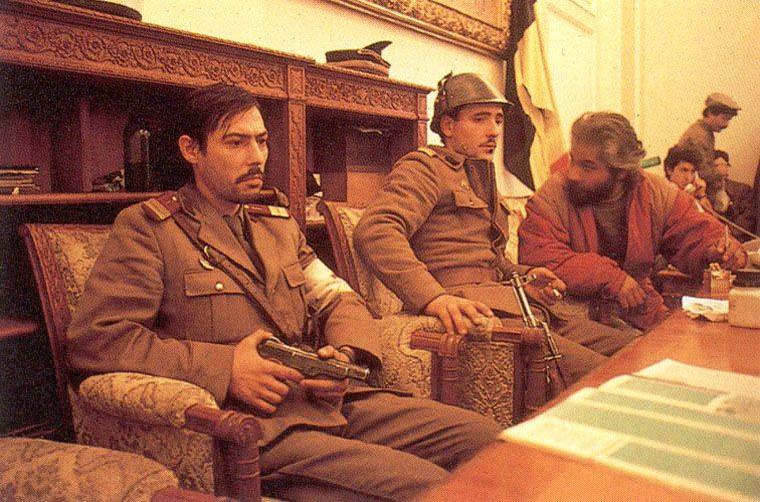 Imagini rare de la Revoluție. Ce s-a întâmplat, de fapt, în decembrie 1989