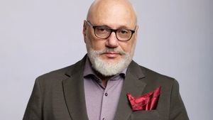 Ce specializare susține dr. Cristian Andrei că are. Detalii neștiute despre copilăria lui: tatăl a făcut închisoare de două ori. Care e motivul?