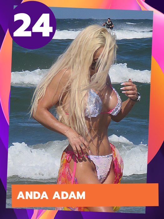 Cine o face mai bine? Cosmina Păsărin, Adelina Pestrițu, Anna Lesko sau Simona Trașcă? TOP 50 fete care se luptă cu părul, în costum de baie