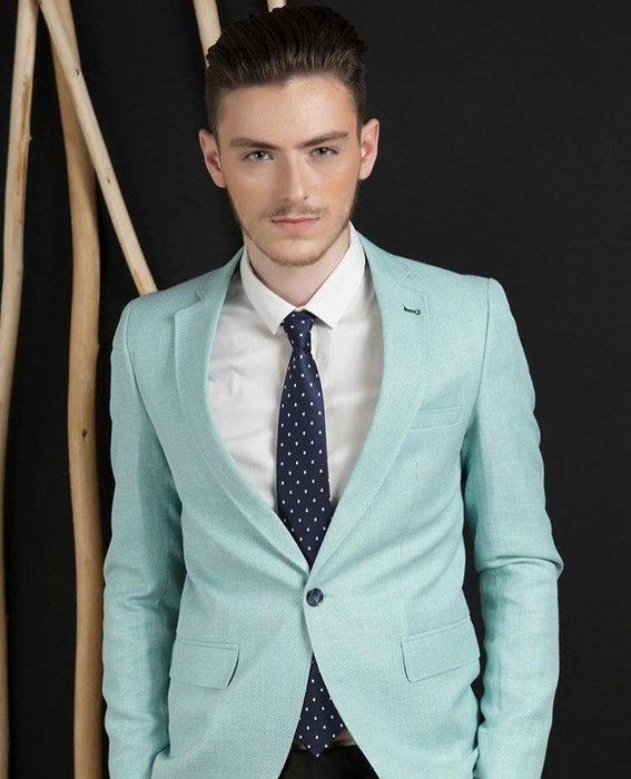 Designerul Dragoș Săndulache te învață ce ținută să alegi pentru masa de Paște