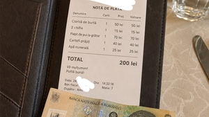 Ce sumă a lăsat bacșiș un român, la o notă de plată de 200 lei, într-un restaurant din Vama Veche