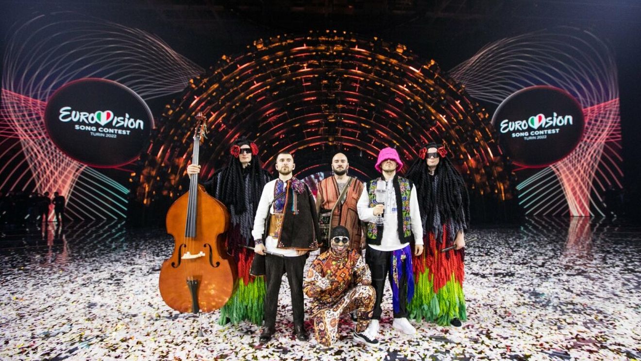 Trupa Kalush Orchestra a vândut Trofeul Eurovision 2022, la licitație, cu 900.000 de dolari. Banii vor fi donați armatei ucrainene
