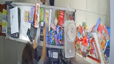 Metoda Vă las telefonul | Cum a fost înșelată, cu 175 de lei, o vânzătoare a magazinului La Doi Pași din satul Stoenești, de către o clientă