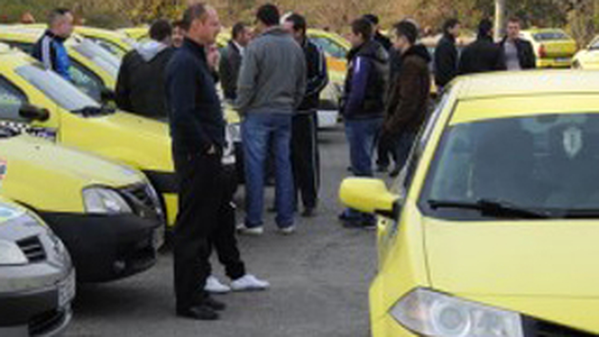 Aproximativ 150 de taximetristi au iesit la miting in Ploiesti!