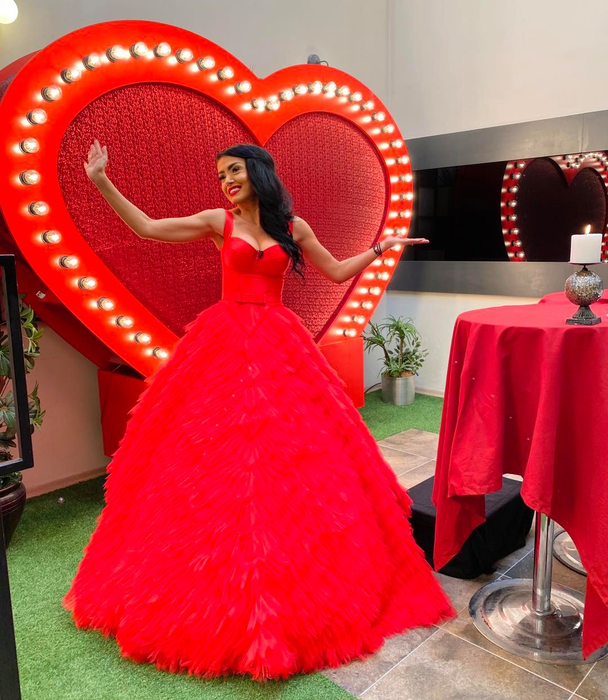 Andreea Mantea, una dintre cele mai apreciate prezentatoare de la Kanal D
