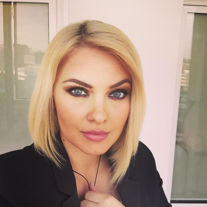 Cristina Dochianu, transformată total! Cum arată acum, după ce a născut a patra oară. Cu greu o mai recunoşti