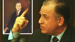 Tablourile rare cu Iliescu s-au vândut ca shaorma la 3 dimineața! Cine sunt colecționarii care le-au vrut cu orice preț