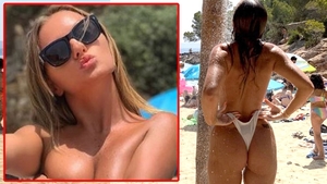 Alexandra Stan a confundat plaja cu nudiștii! A băut bere și și-a dat jos sutienul de față cu toată lumea