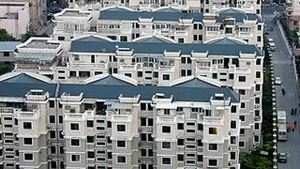 Disperat sa vanda! Un dezvoltator imobiliar chinez da un BMW gratis celor care cumpara apartamentele sale!