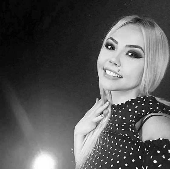 Scandal pe averea Denisei Răducu. Tatăl și sora artistei vor să-i facă dreptate