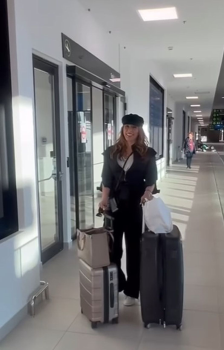 Iulia Vântur, singură de Paște în România! Unde era Salman Khan în tot acest timp
