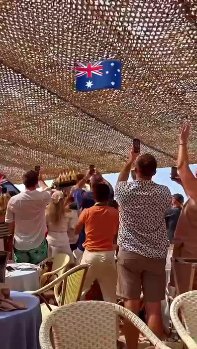 Petrecere maximă la Saint TRopez (Foto: Instagram)